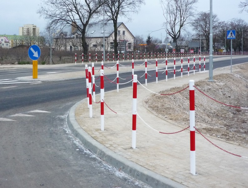 Łańcuch plastikowy biało-czerwony – w jakich sytuacjach się sprawdzi?